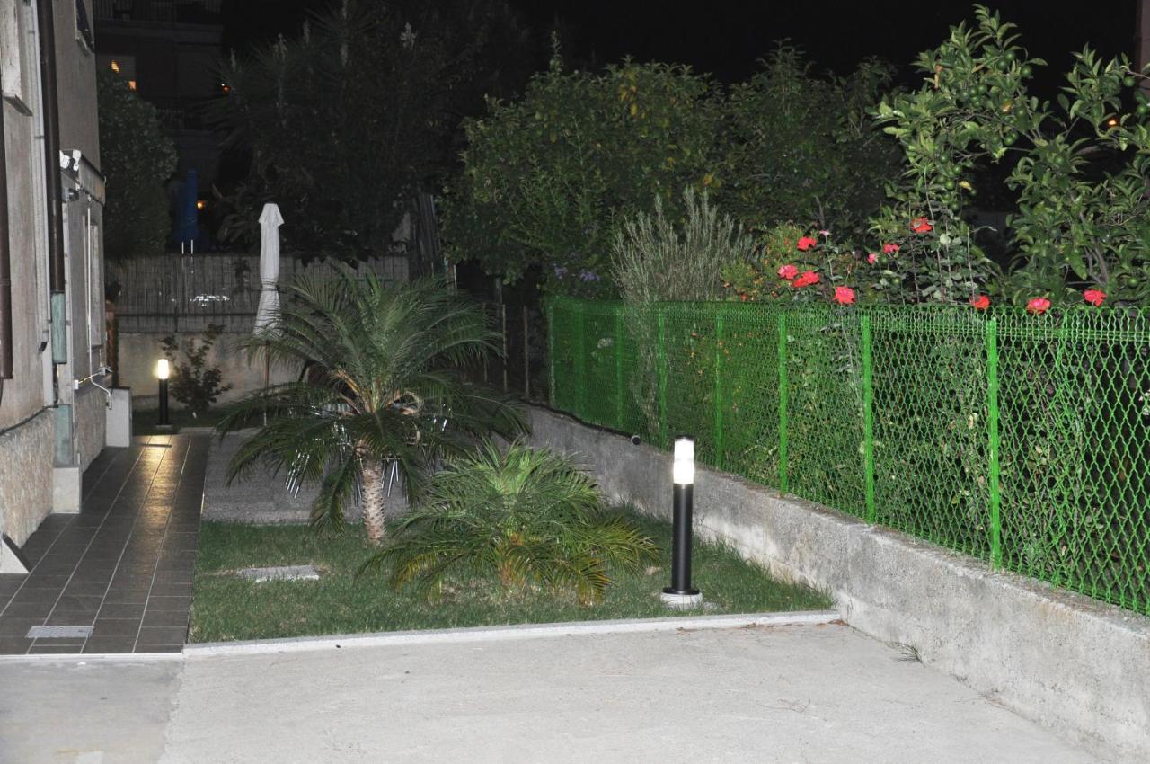 Apartamento Via Battisti 231 1 Pietra Ligure Exterior foto